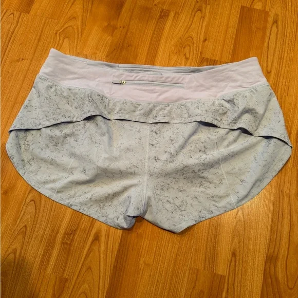 LULULEMON SPEED UP SHORTS “2.5 inch” - Picture 2 of 5